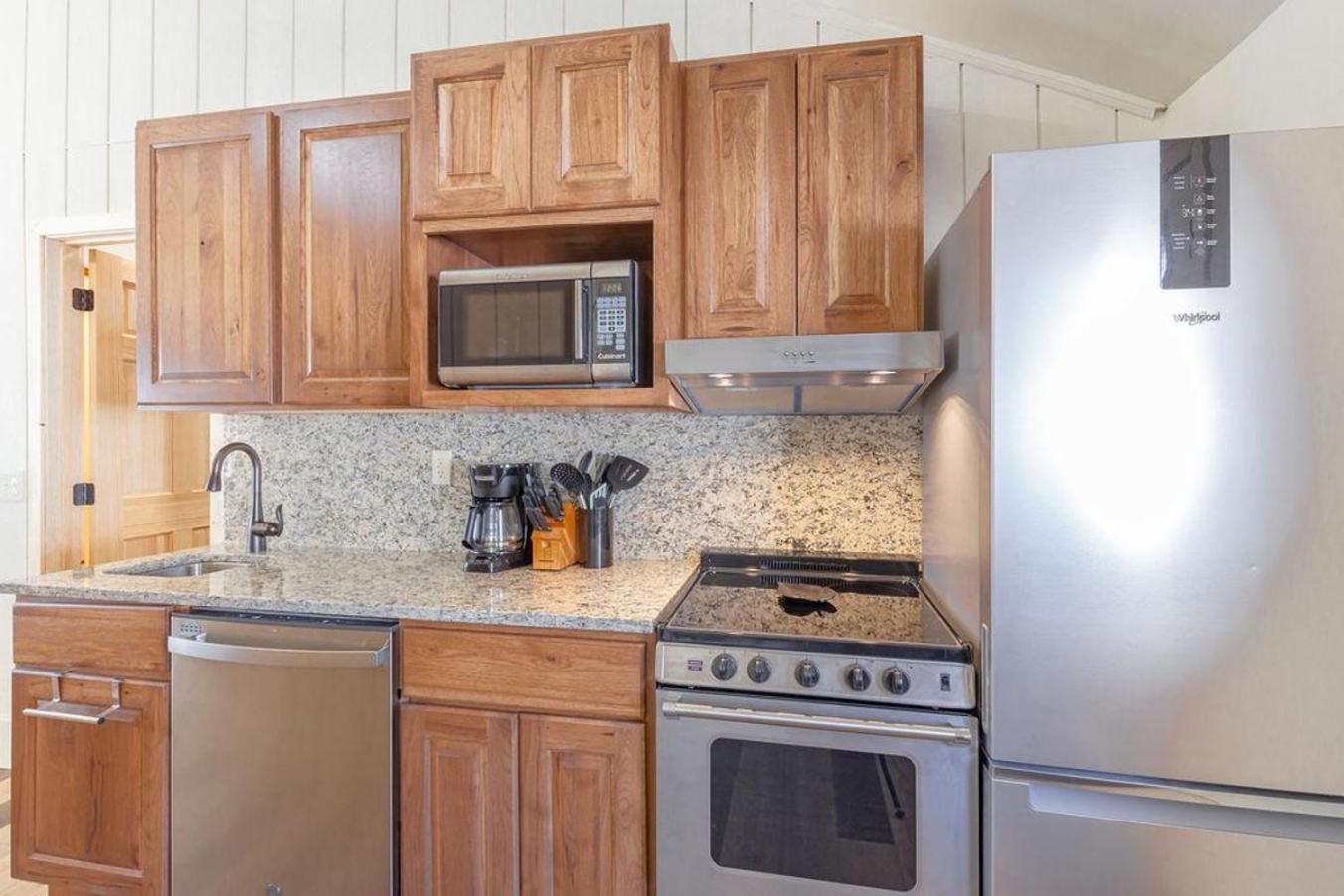 Cozy Bear Den - Sauna New Kitchen Fireplace Large Tv Wifi Indoor Sauna Tofte Exterior foto